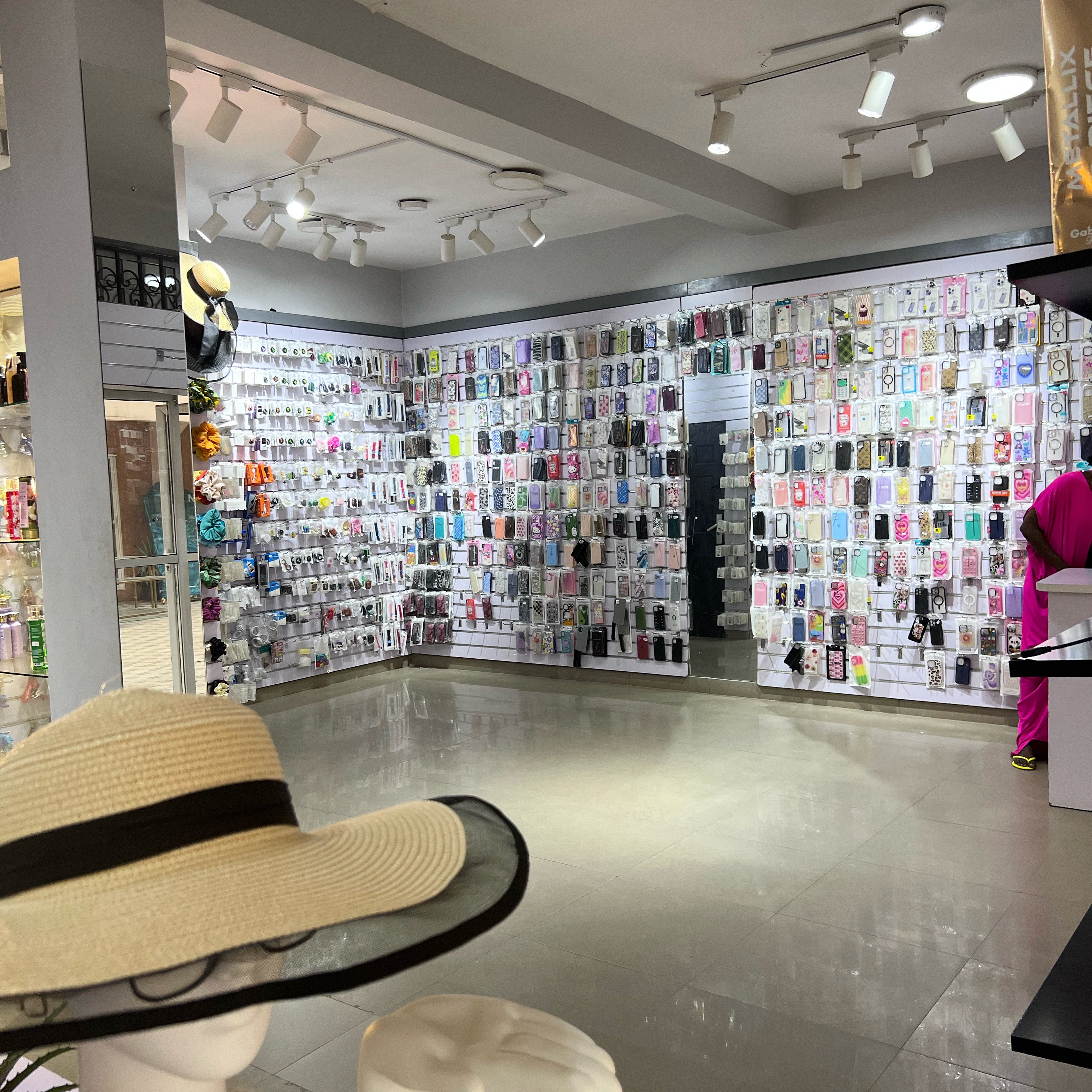 In-Store Cases (Kano store)