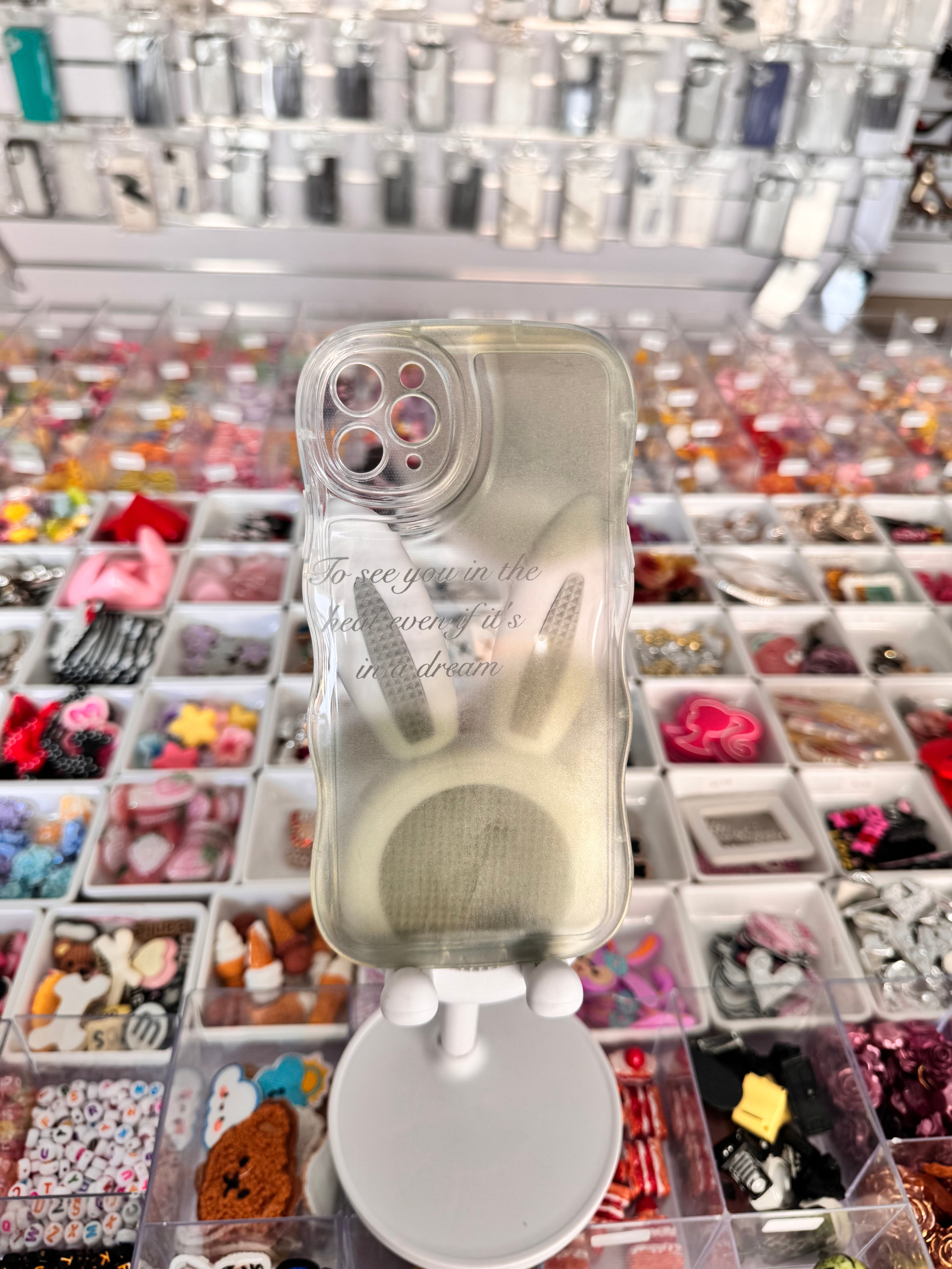 To see u green transperant case for iPhones