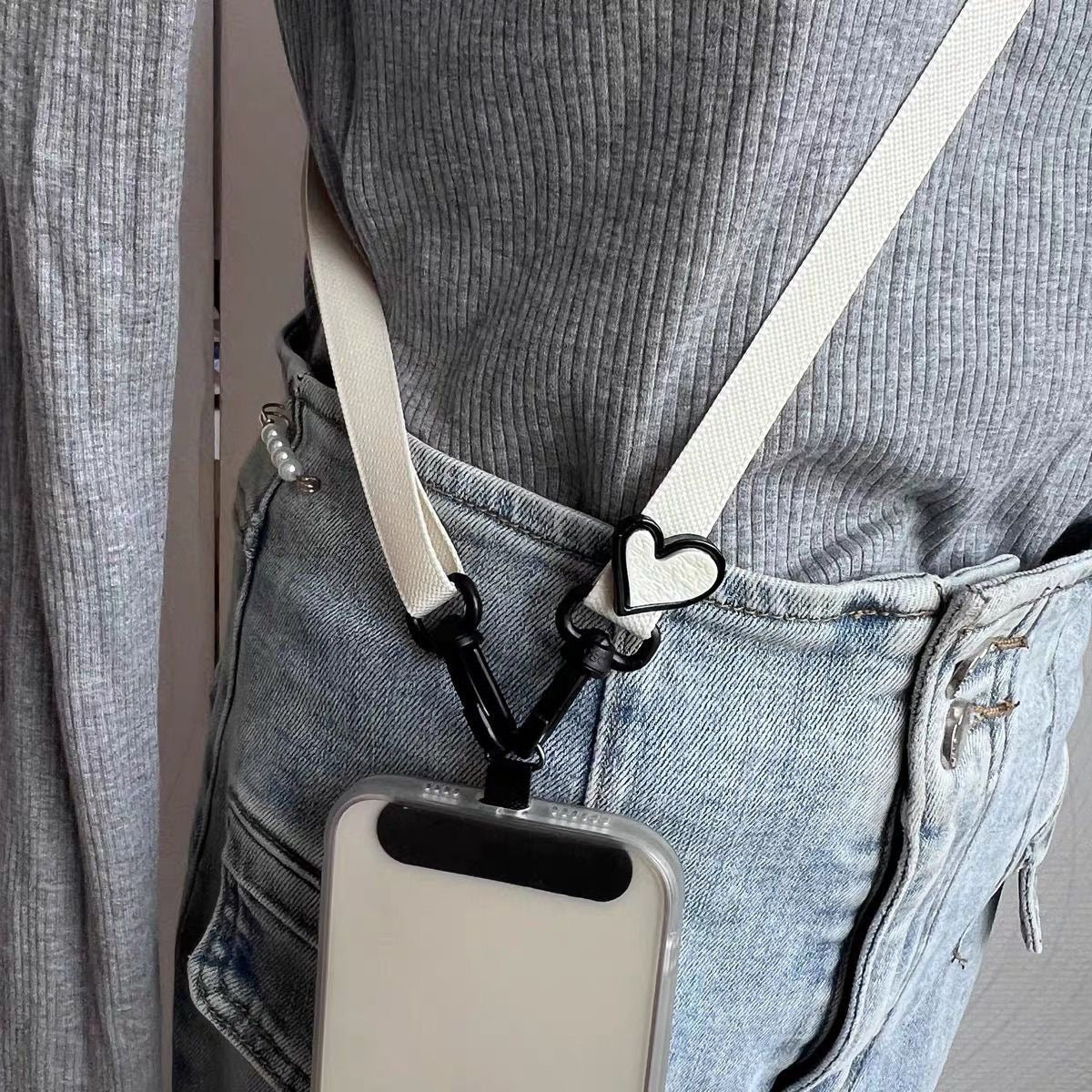 Minimalist heart-shaped adjustable crossbody phone strap