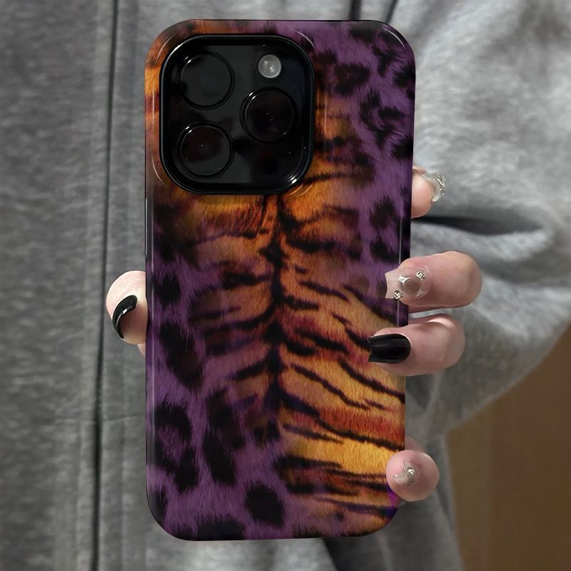 Tiger print case for iPhones