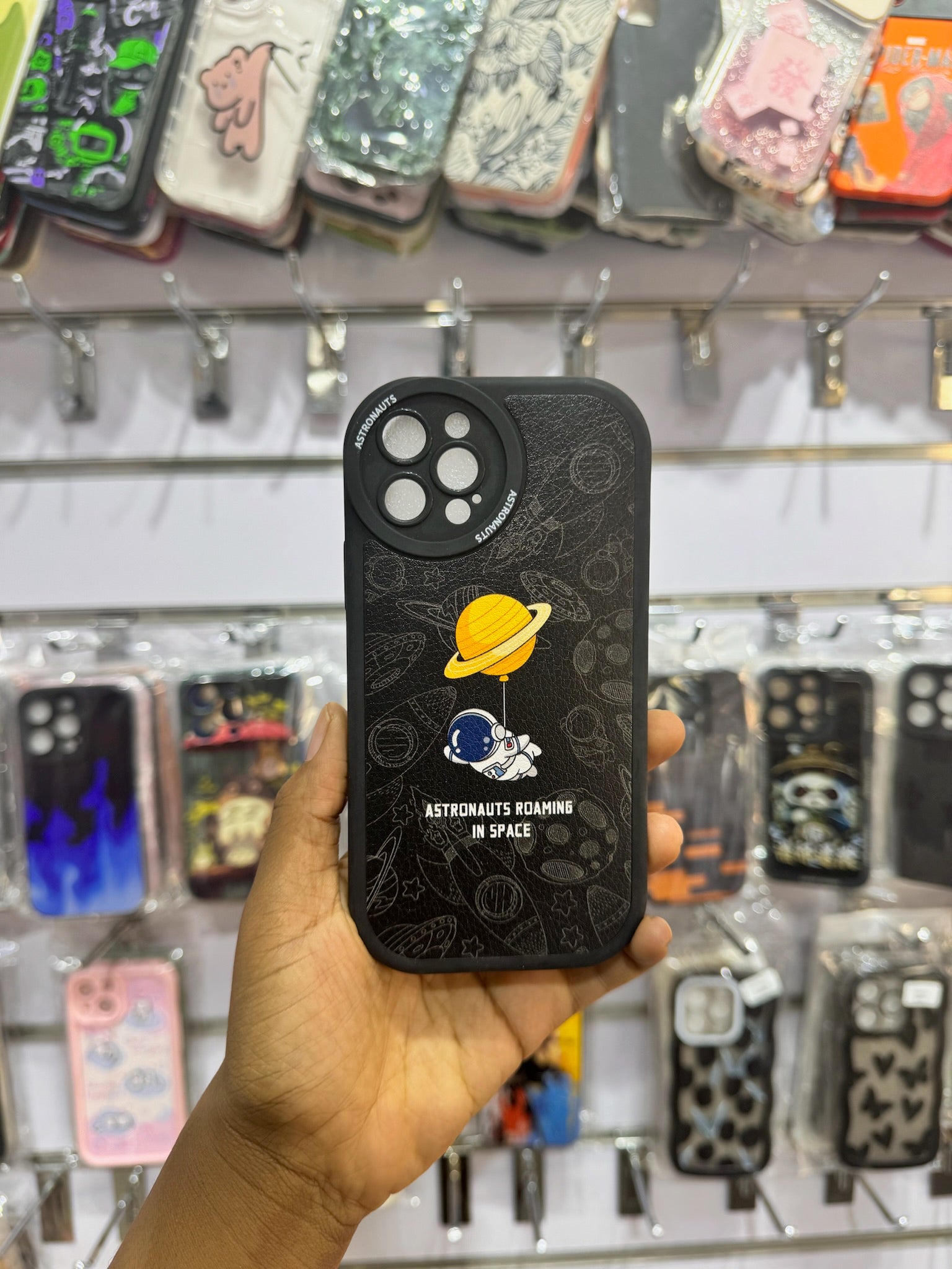 Astronaut roaming Case For IPhones