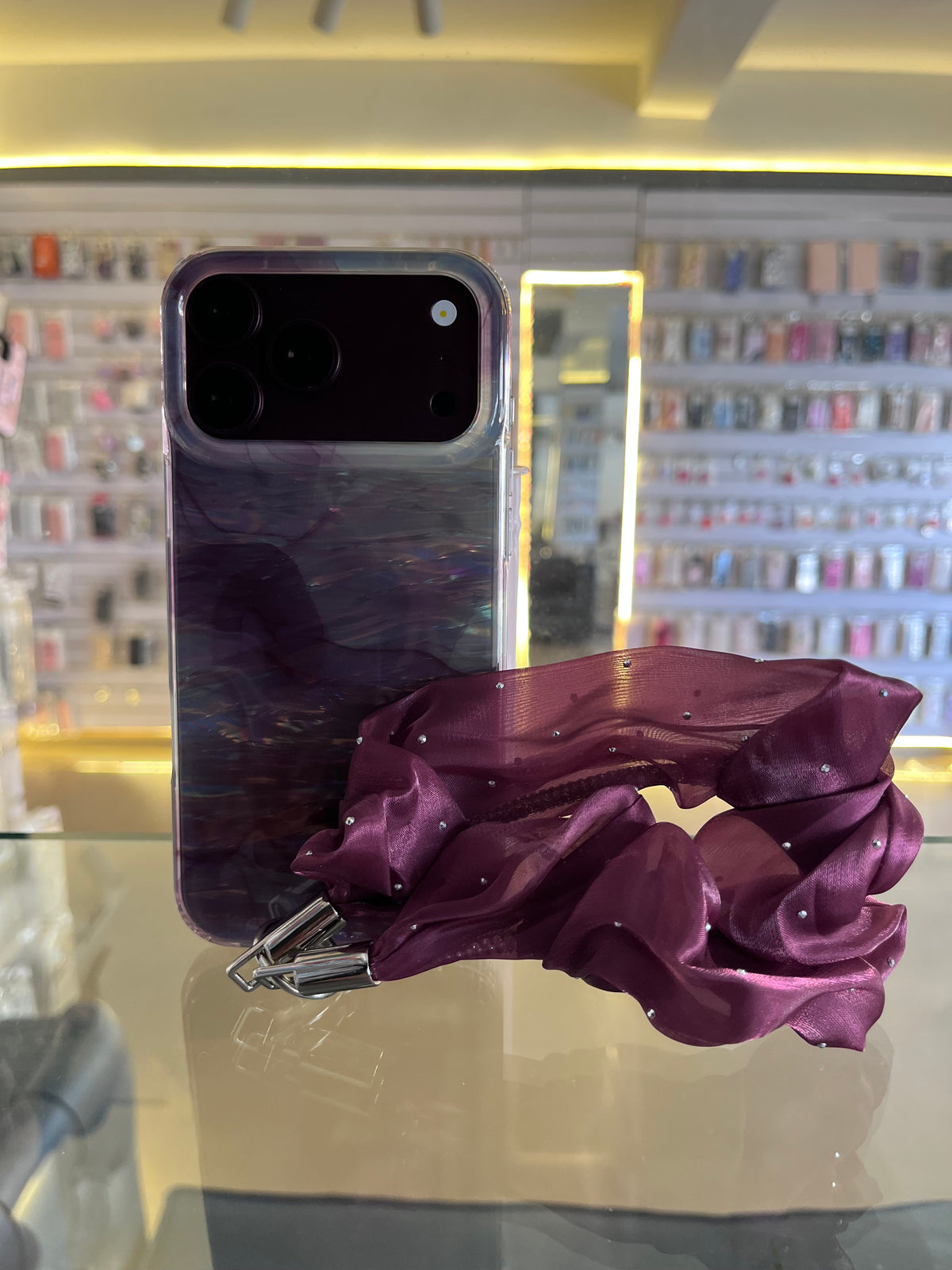 Shell Gradient Design Case For iphones with strap