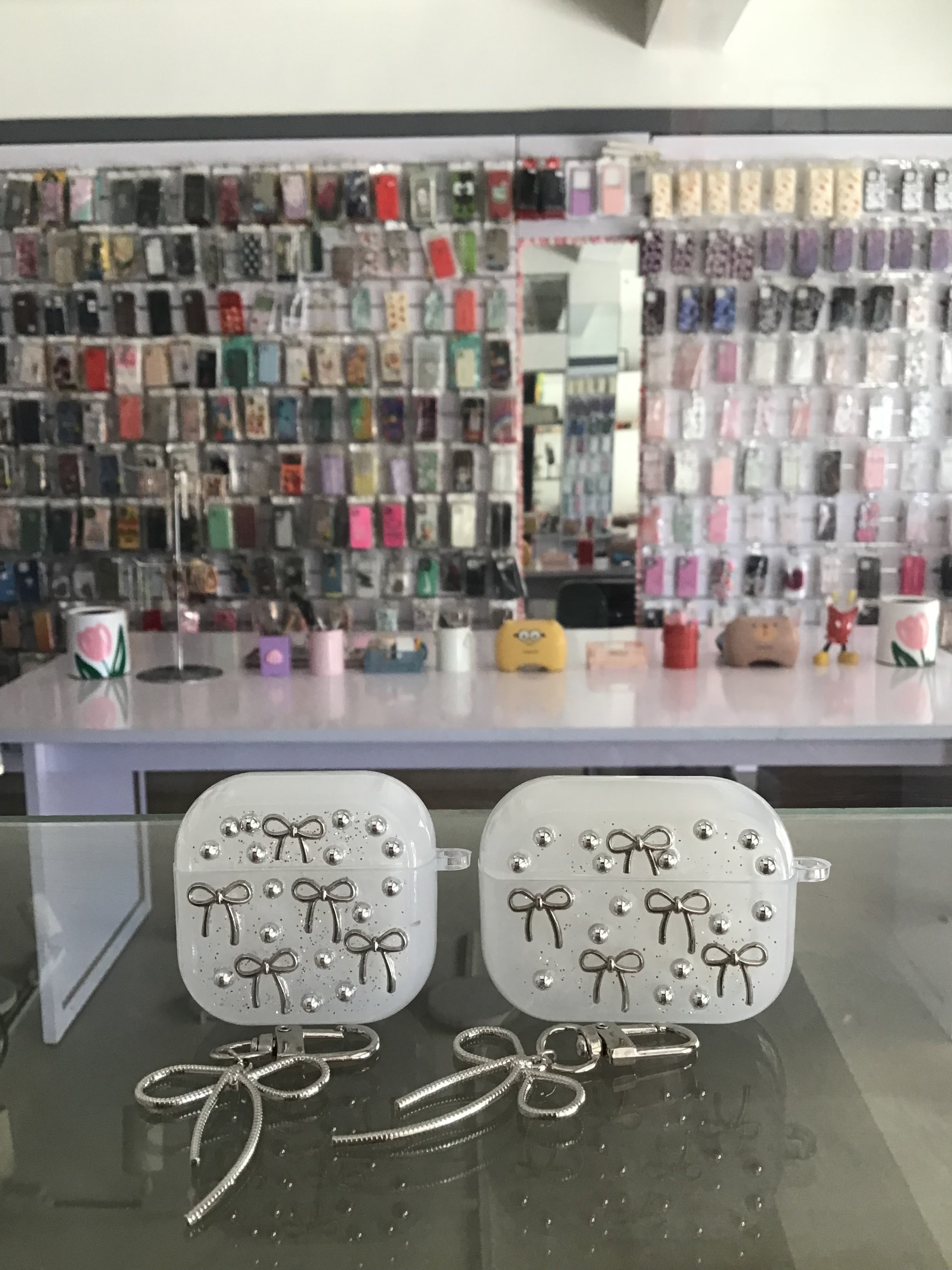 Silver Pearl Bow AirPods Case