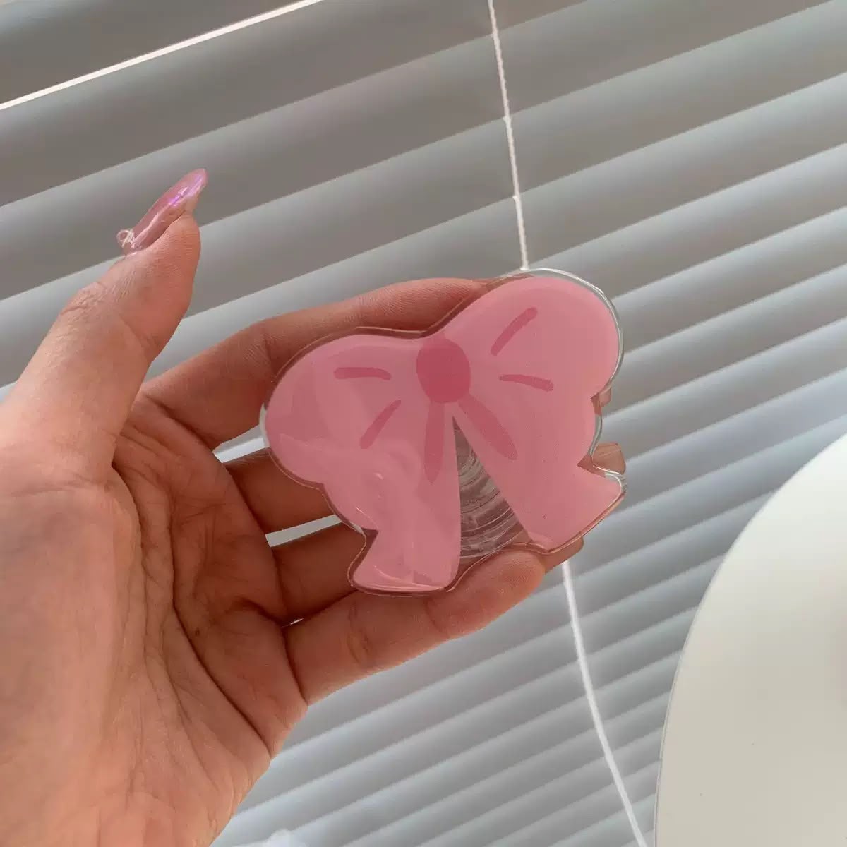 Bow phone Grip