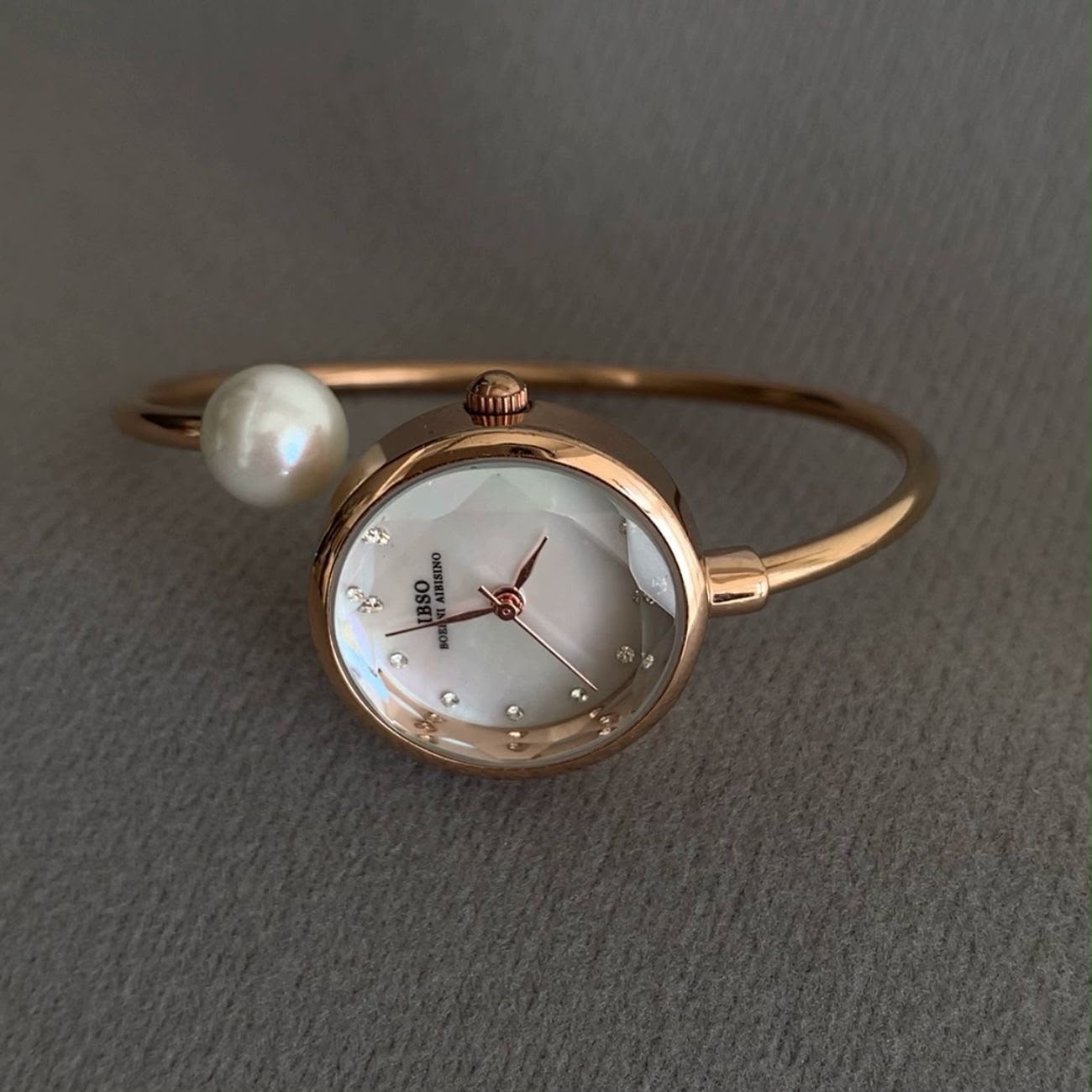 Rose/Gold Pearl cuff Brecelet Watch