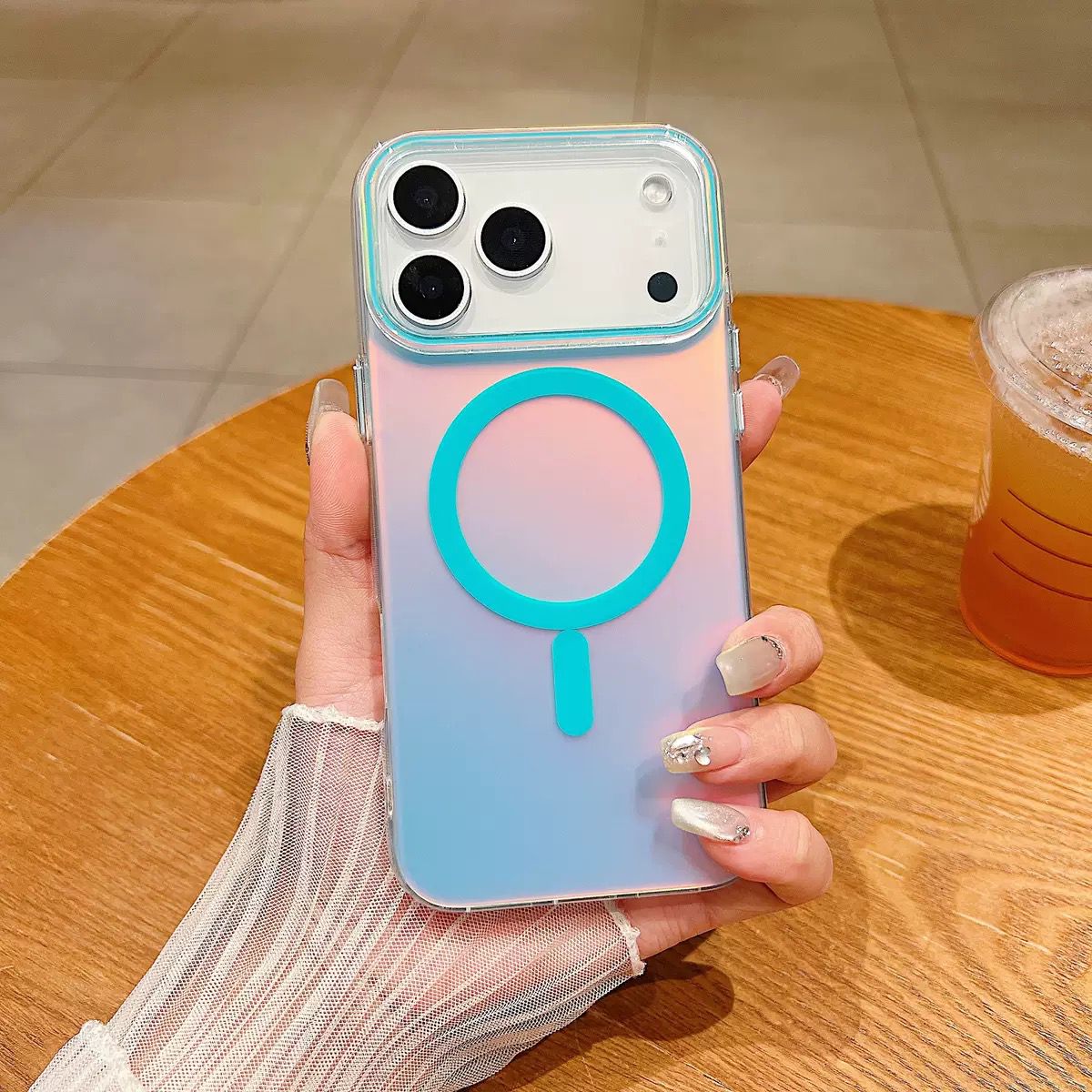 Glowshield magsafe case for iphone 17