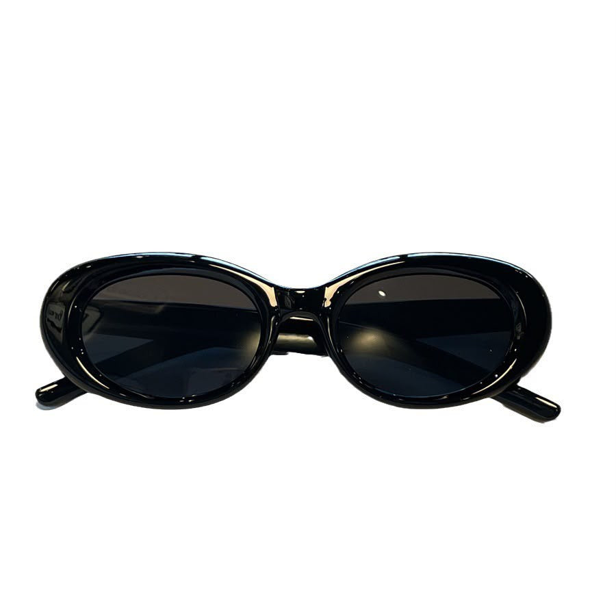 Retro oval sunglasses