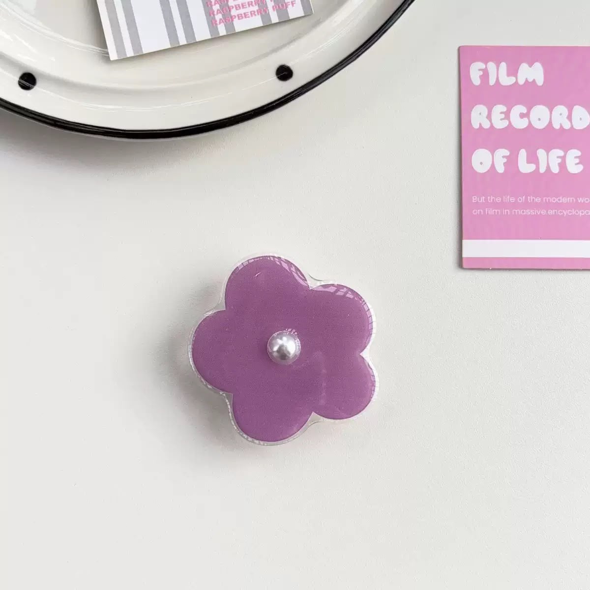Pearl Flower phone Grip