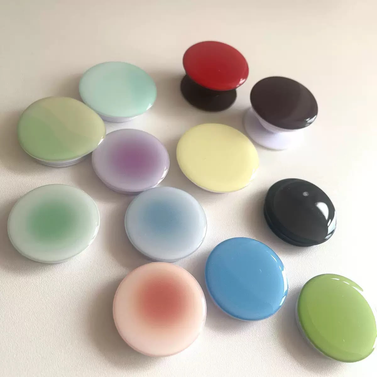 Gradient phone Grip